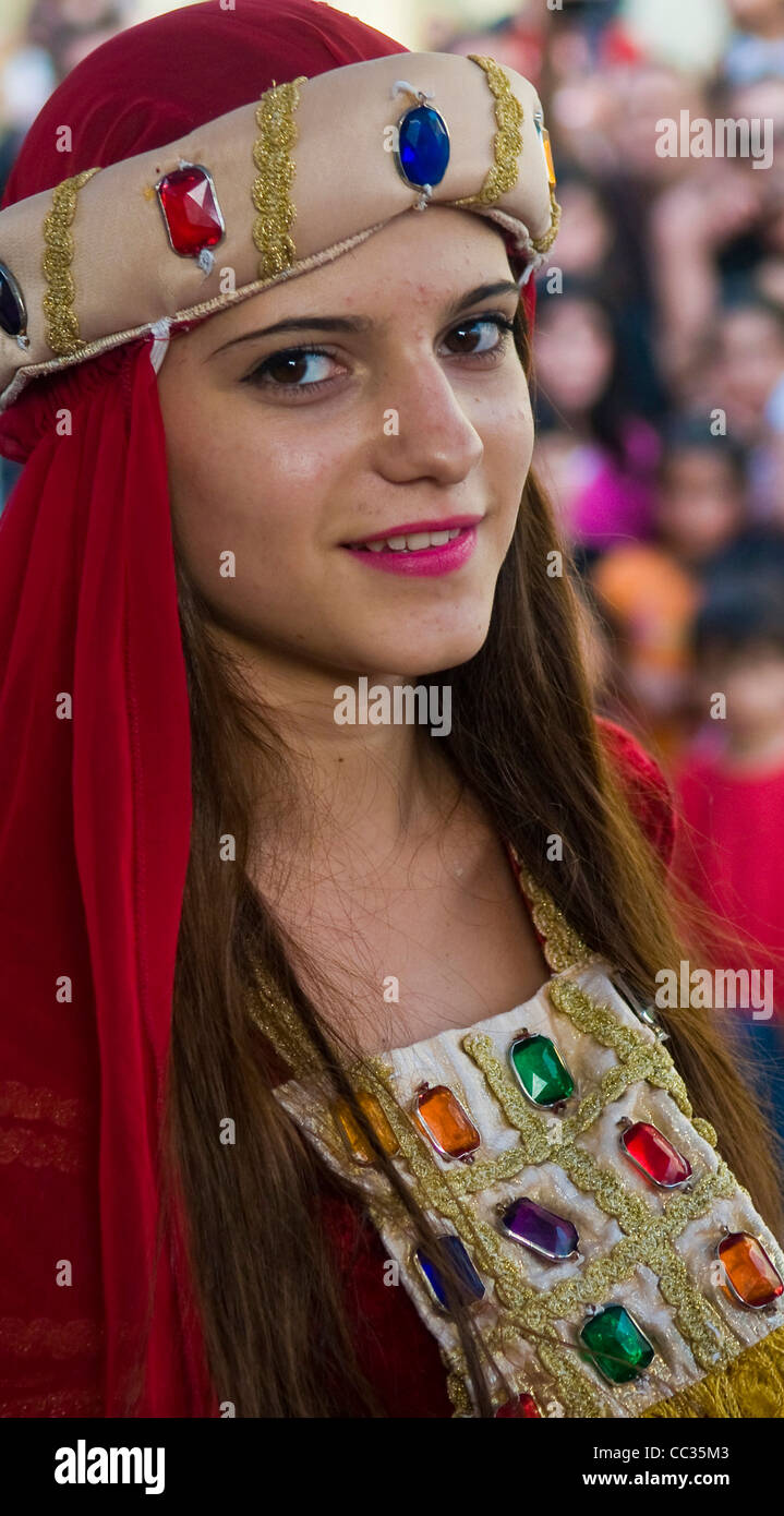 I Drusi donna partecipa in Isfiya festival annuale Foto Stock