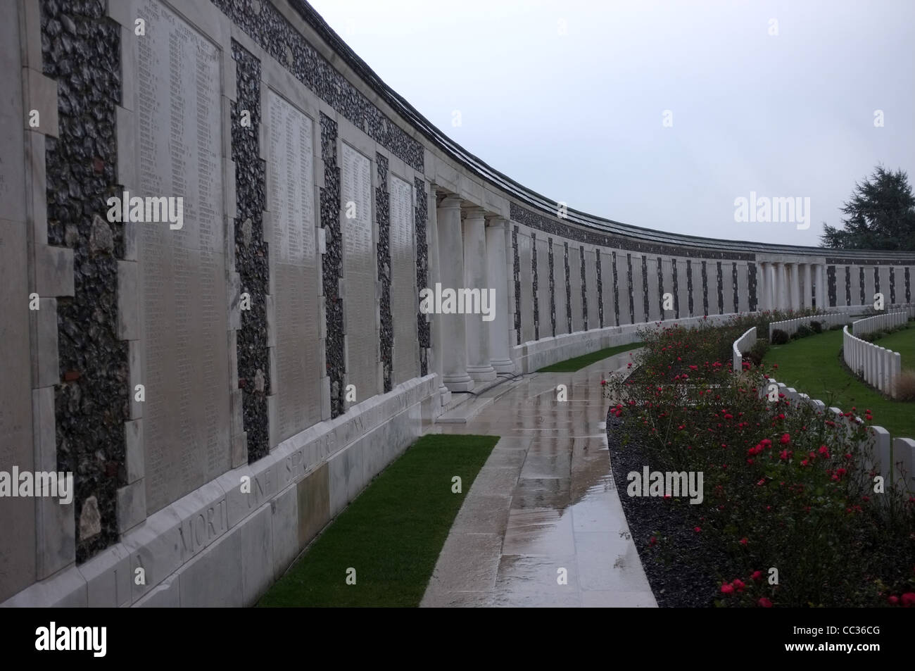 Tyne Cot cimitero, Zonnebeke, Ypres salienti e campi di battaglia, Belgio Foto Stock