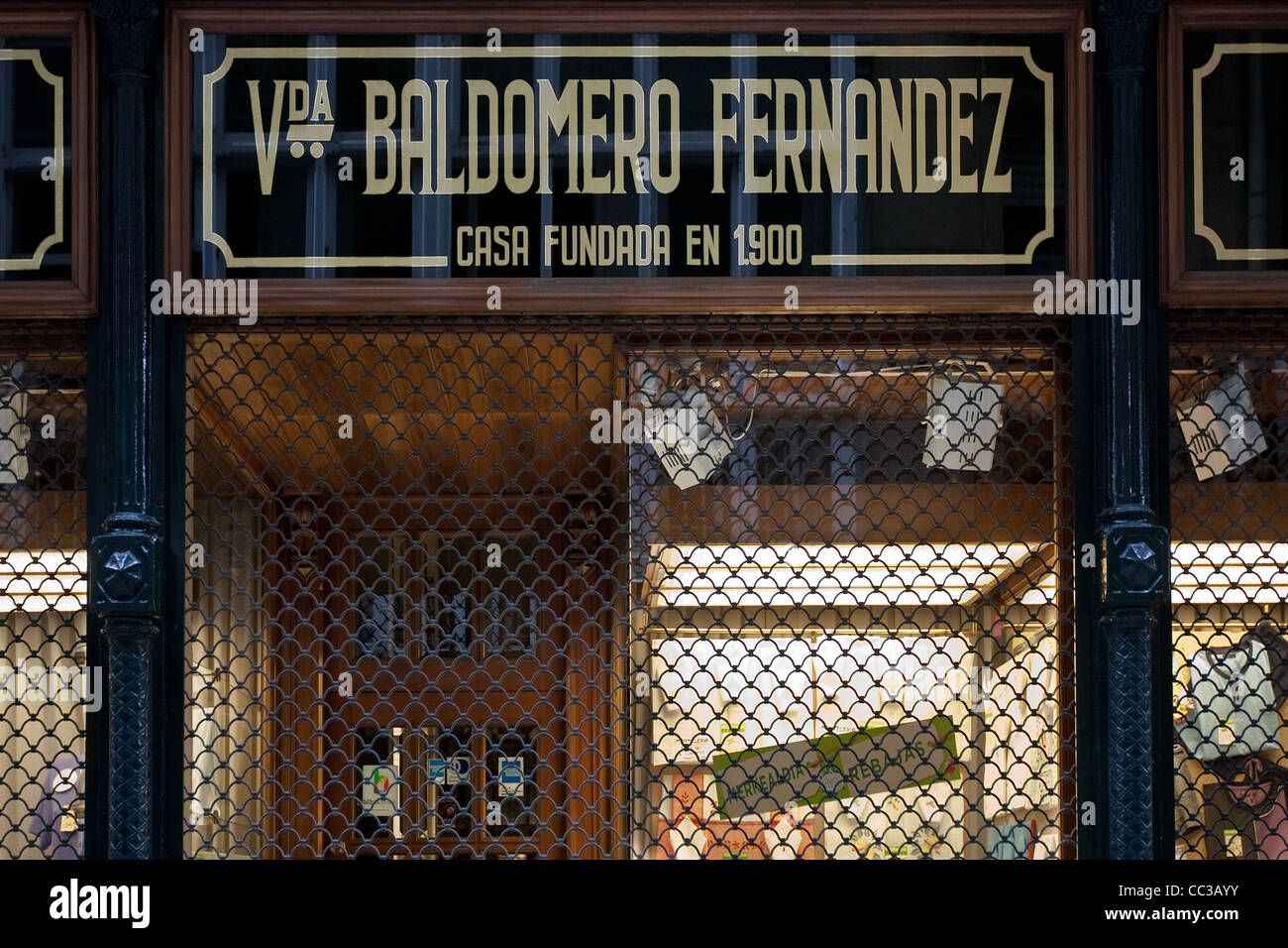 Il vecchio negozio, Casco Viejo, Bilbao, Spagna Foto Stock