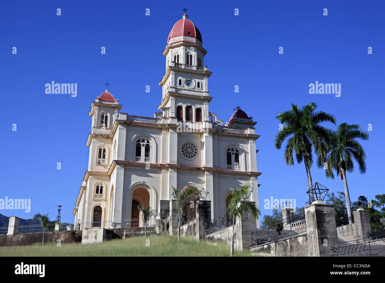Basilica de la Virgen de la Caridad del Cobre (1920-1927), El Cobre, vicino a Santiago de Cuba, Cuba Foto Stock