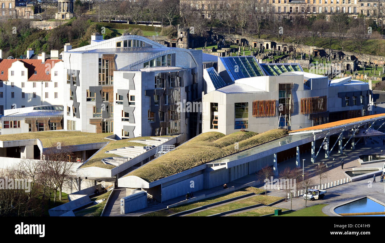 Edificio del Parlamento scozzese, Hollyrood, Edimburgo sulla soleggiata giornata luminosa Foto Stock