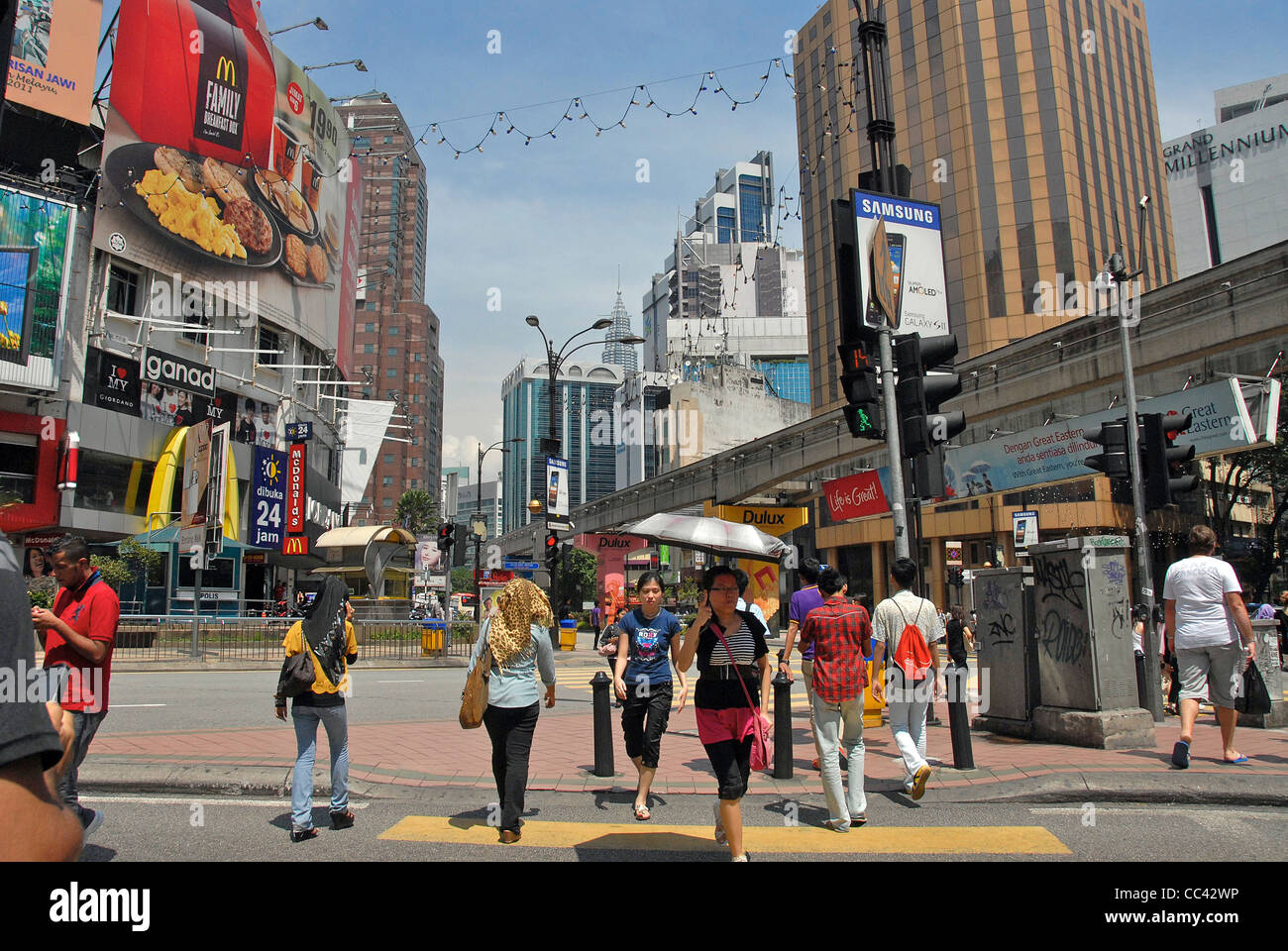 Scena di strada di Jalan Bukit Bintang Kuala Lumpur in Malesia Foto Stock