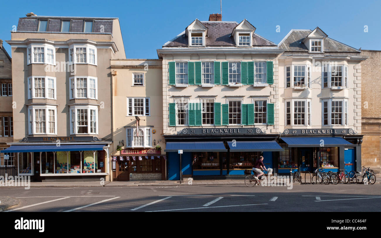 Blackwell's bookshop in Broad Street, Oxford, Regno Unito Foto Stock