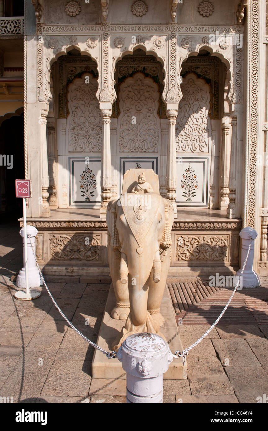 Statua di elefante, City Palace, a Jaipur, India Foto Stock