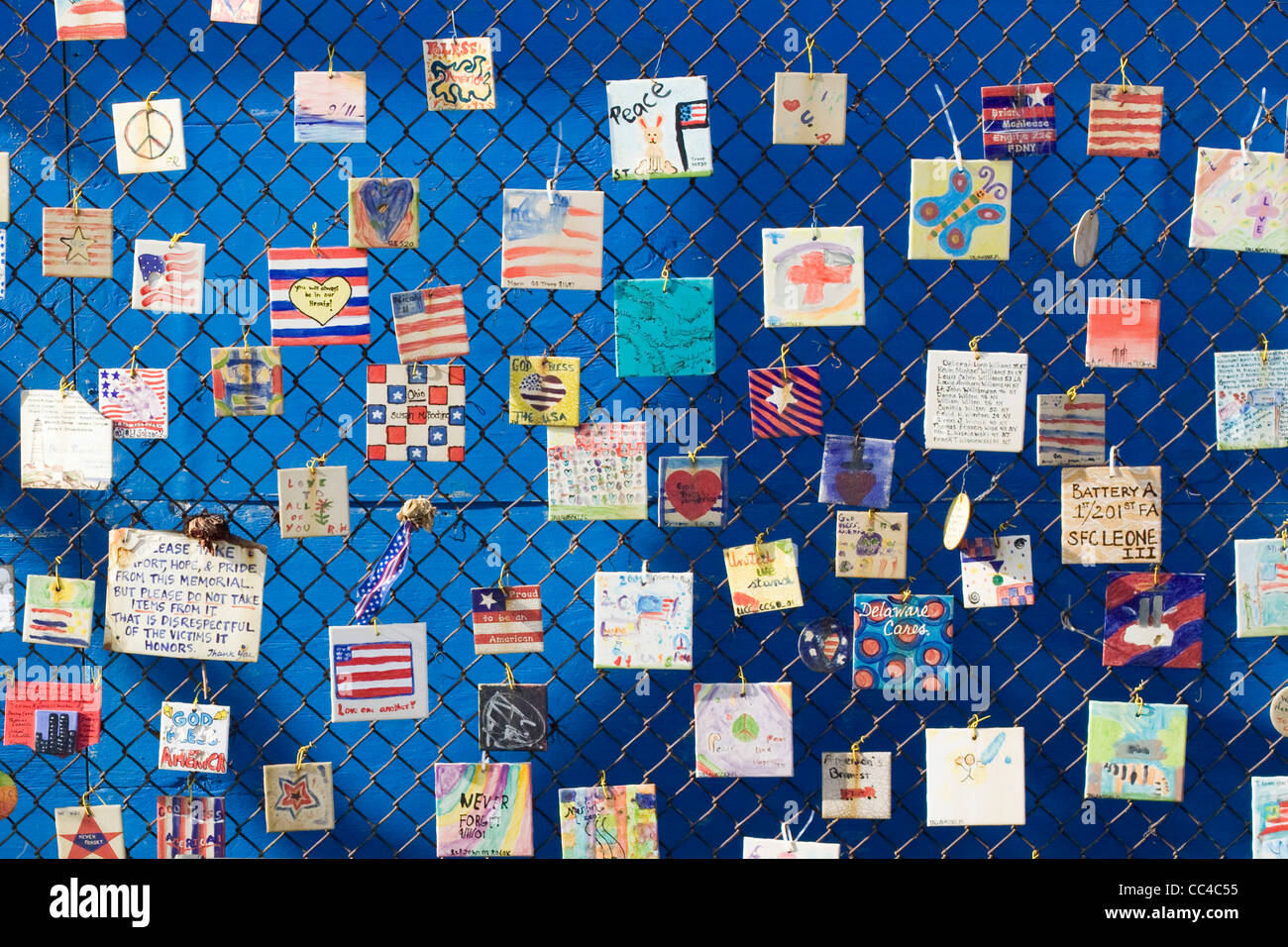 Il sito del World Trade Center a New York City, memoriale di coloro che sono morti e hanno sofferto nel terrore di Settembre 11 Foto Stock