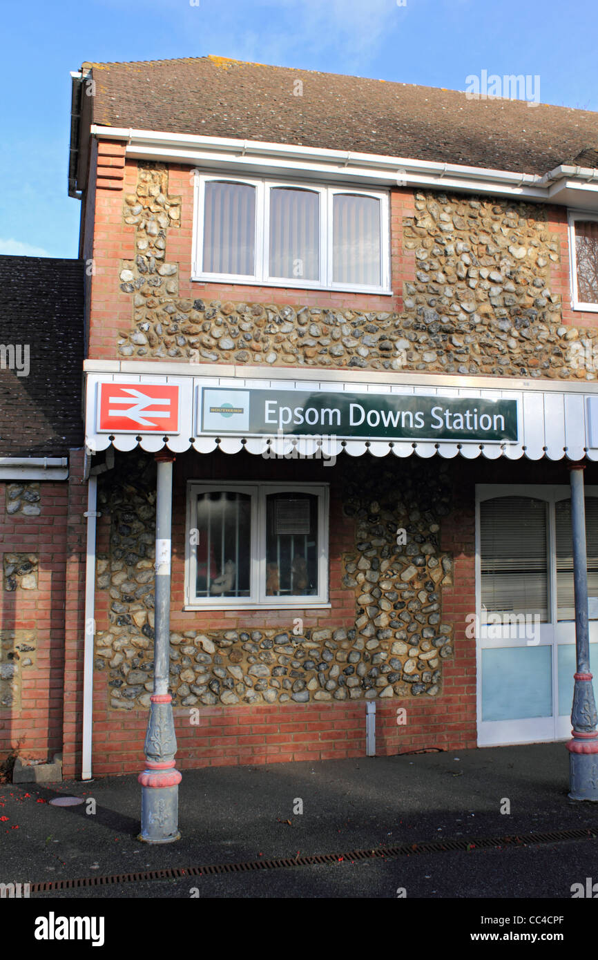 Epsom Downs stazione ferroviaria, Surrey in Inghilterra REGNO UNITO Foto Stock