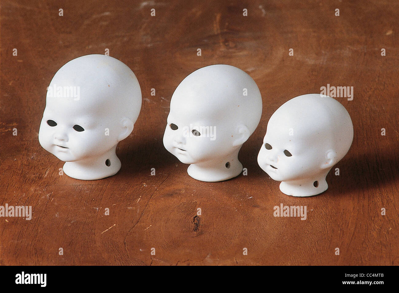 Articoli da collezione: Bambole testa di collettori non verniciato Baby 'In Biscuit Foto Stock