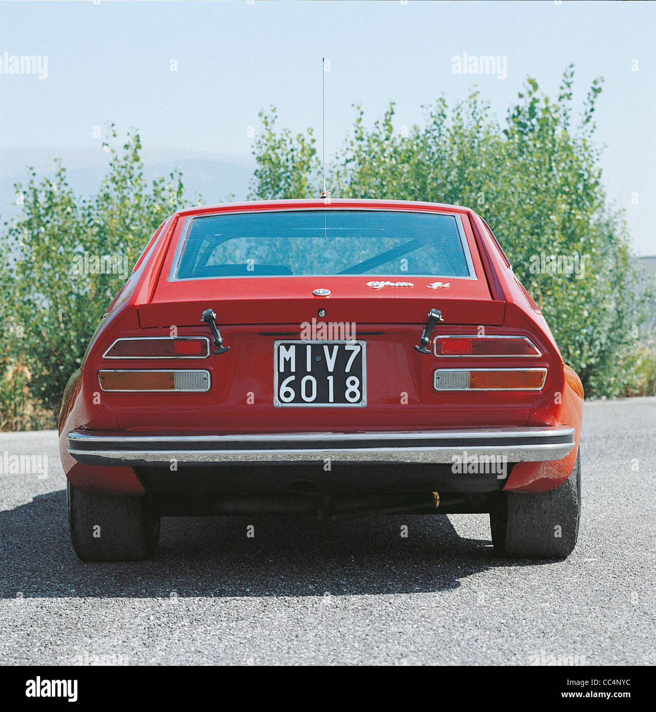 Le vetture del xx secolo Italia - Alfetta Gt 2.0, 1976. Colore rosso Foto  stock - Alamy