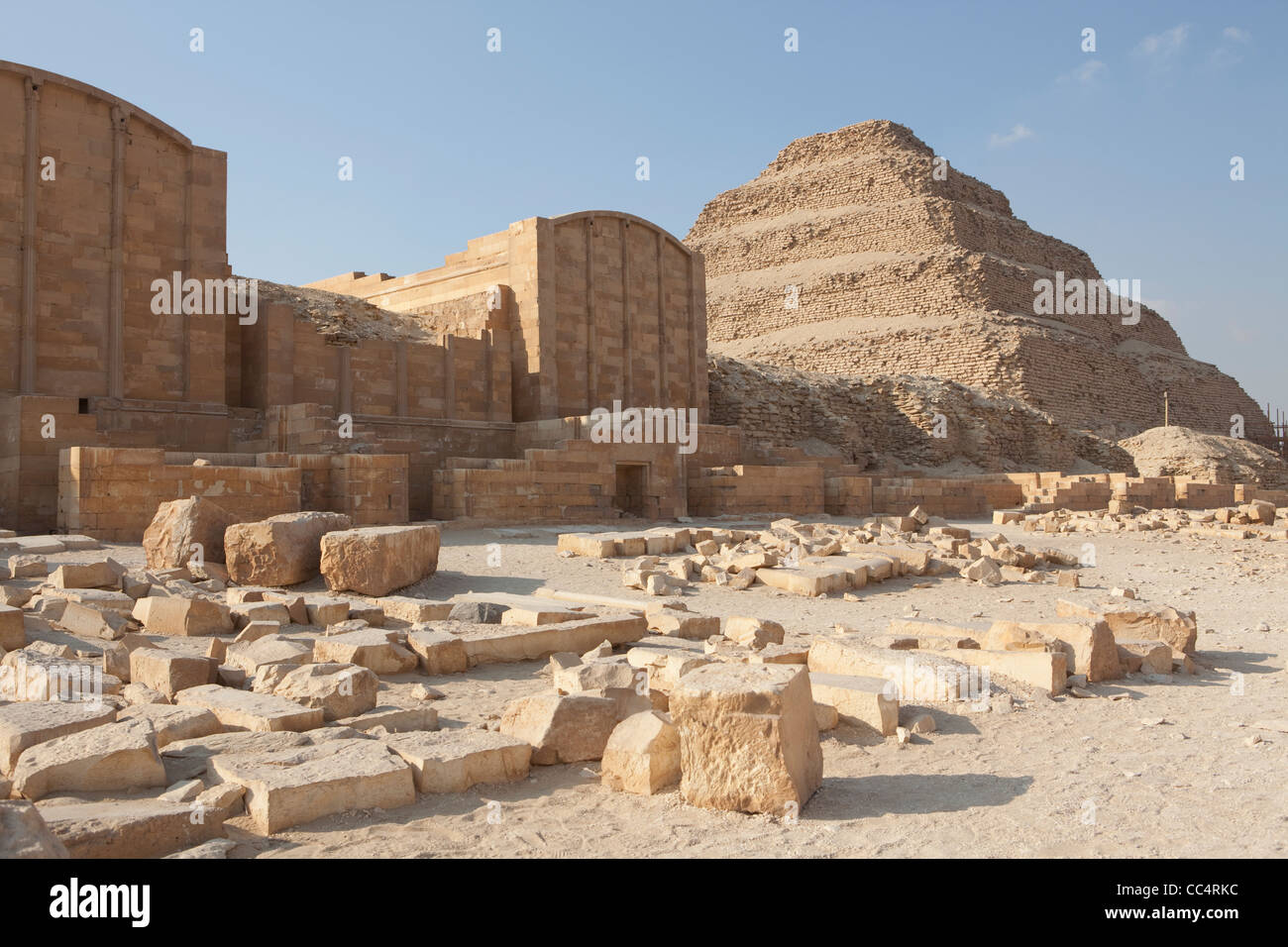 Passo piramide di Djoser a Saqqara, Egitto. Foto Stock