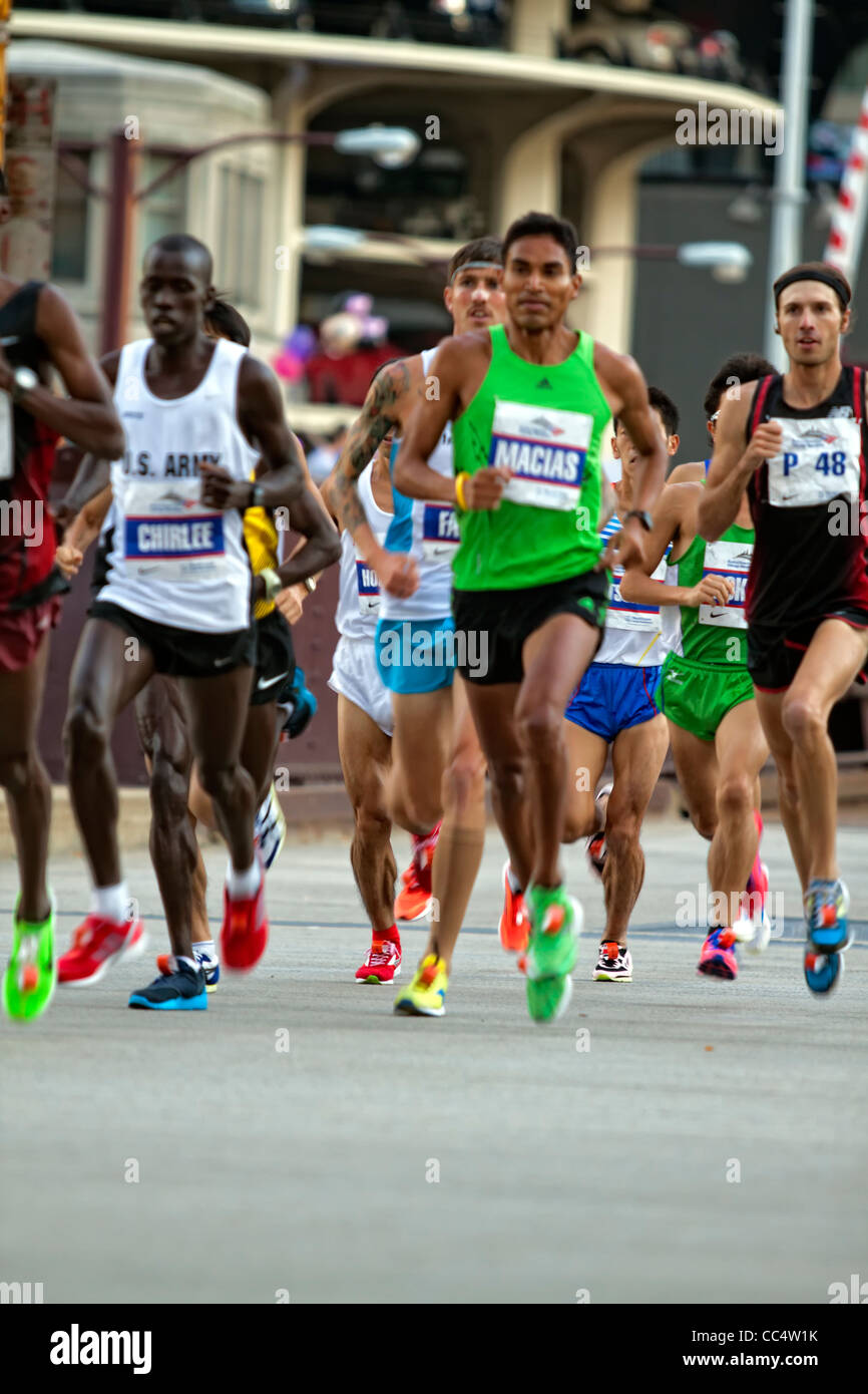 Guide di scorrimento nel 2011 Maratona di Chicago Foto Stock