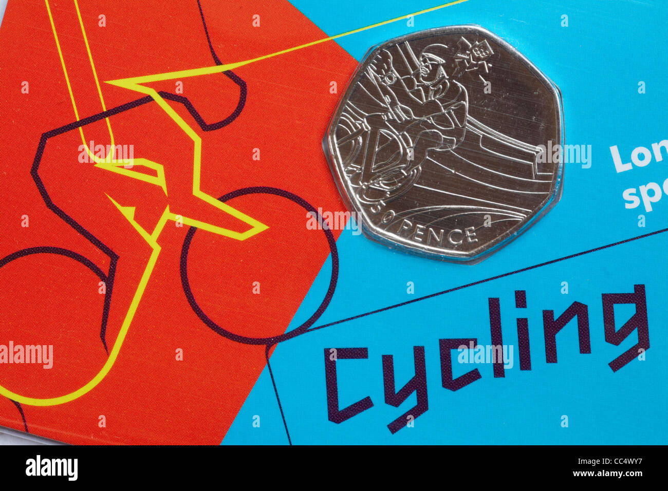 Moneta in edizione speciale 50p, moneta da cinquanta pence, parte della collezione sportiva di Londra 2012 per i Giochi Olimpici - Ciclismo Foto Stock