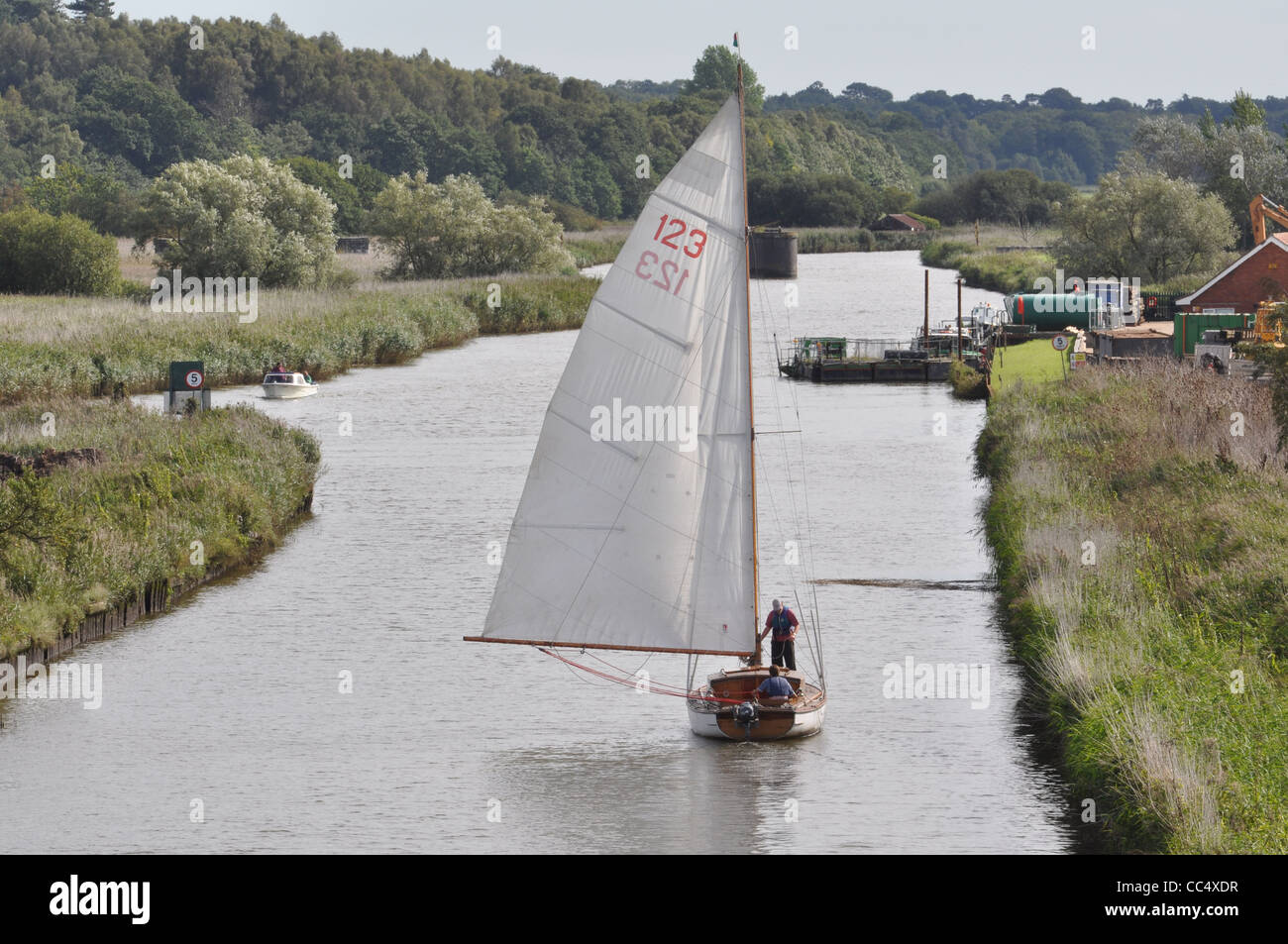Il nuovo taglio di raggiungere il fiume Waveney presso il St Olaves sulla Norfolk/Suffolk border Foto Stock