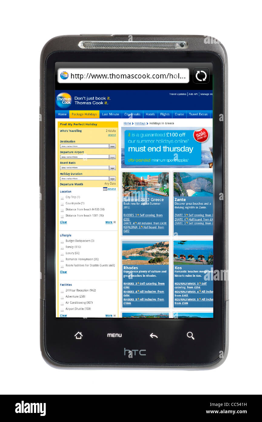 Esplorazione del Thomas Cook sito web su uno smartphone HTC Foto Stock