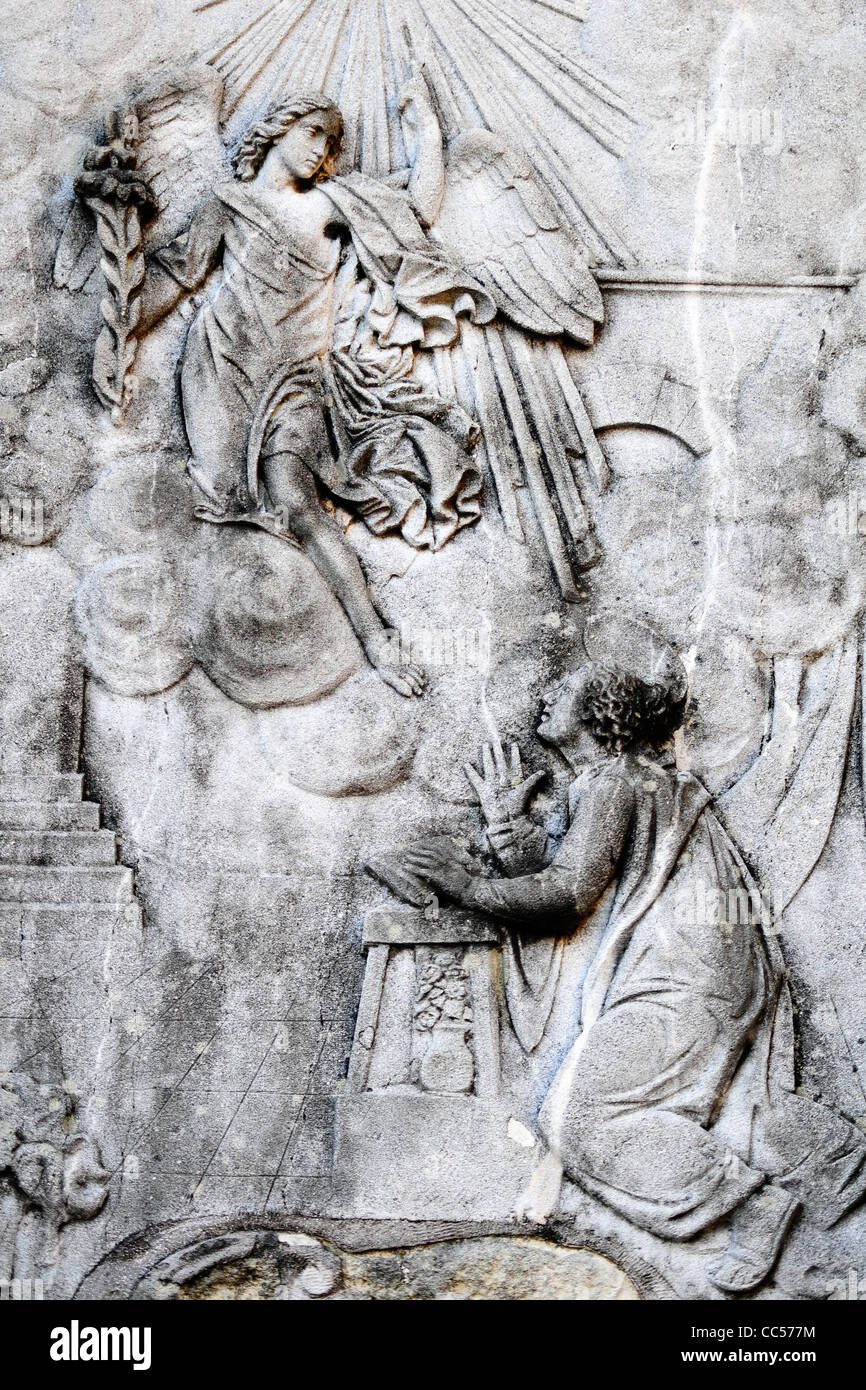 Annunciazione - Santa Maria e l'angelo statua che si trova nella città vecchia di Sopron Foto Stock