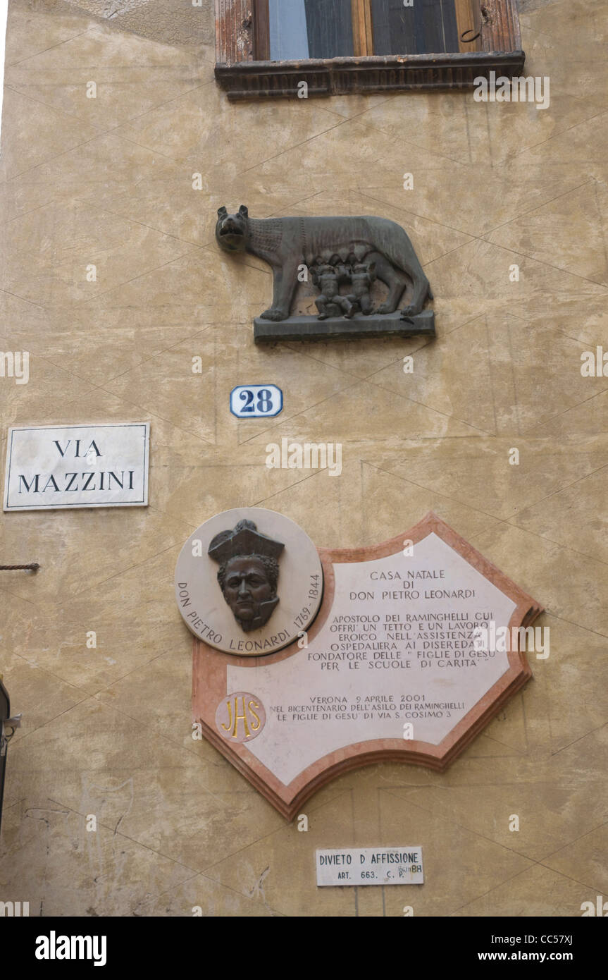 Via Mazzini centro storico Verona Veneto Italia del nord Europa Foto Stock
