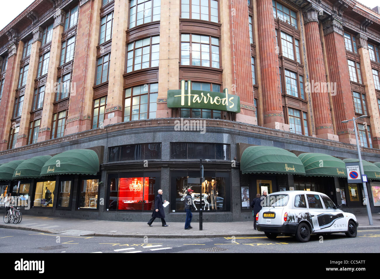 Magazzini Harrods a Knightsbridge Londra Inghilterra Regno Unito Regno Unito Foto Stock
