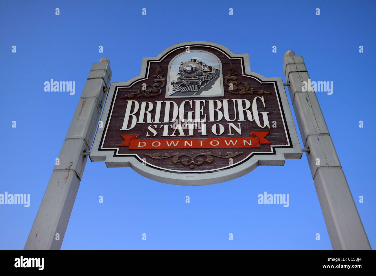 Stazione Bridgeburg è il confine Canadese stazione ferroviaria per thel ponte ferroviario di collegamento di Fort Erie, Canada e Baffalo, STATI UNITI D'AMERICA. Foto Stock