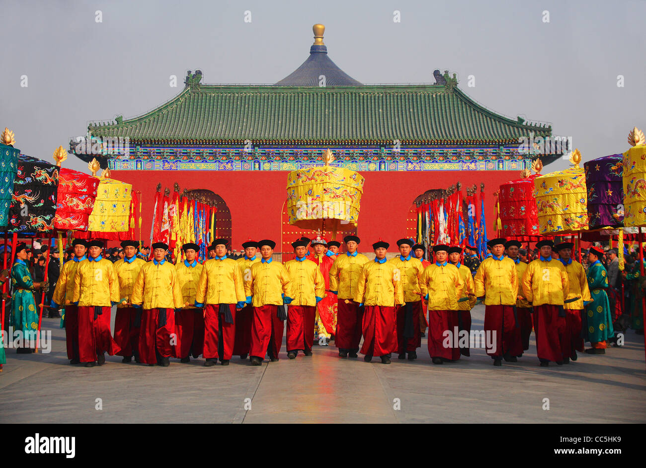 Adorando il cielo cerimonia al Tempio del Paradiso, Pechino, Cina Foto Stock