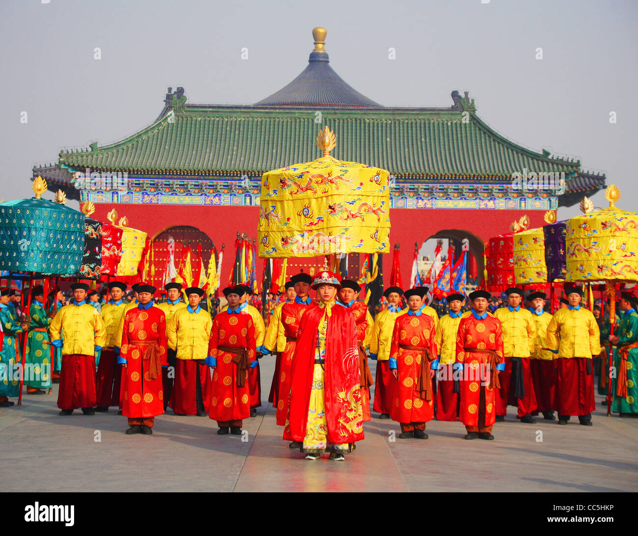 Adorando il cielo cerimonia al Tempio del Paradiso, Pechino, Cina Foto Stock