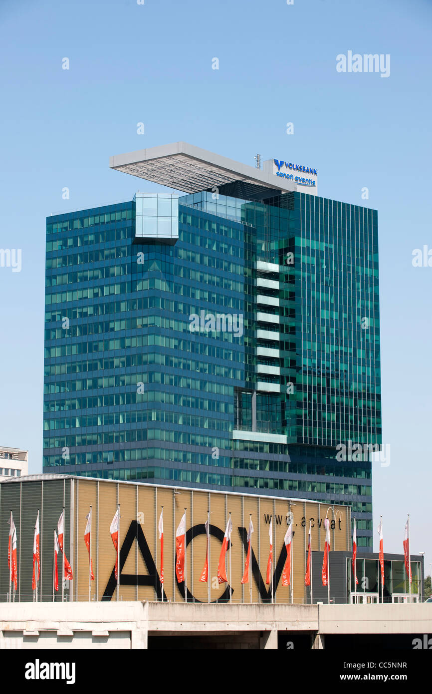 Österreich, Wien 22, Donaucity, der Saturno Tower ist ein Bürohochhaus im 22. Wiener Gemeindebezirk Donaustadt. Foto Stock