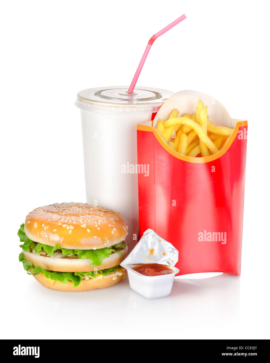 Panino con patatine fritte isolati su sfondo bianco Foto Stock