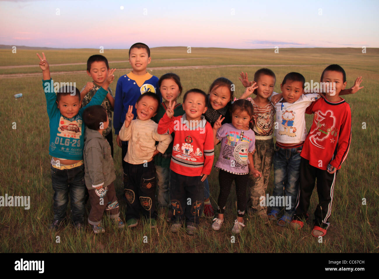 Il mongolo kids, Est Ujimqin Banner, Xilin Gol League, Mongolia interna Foto Stock