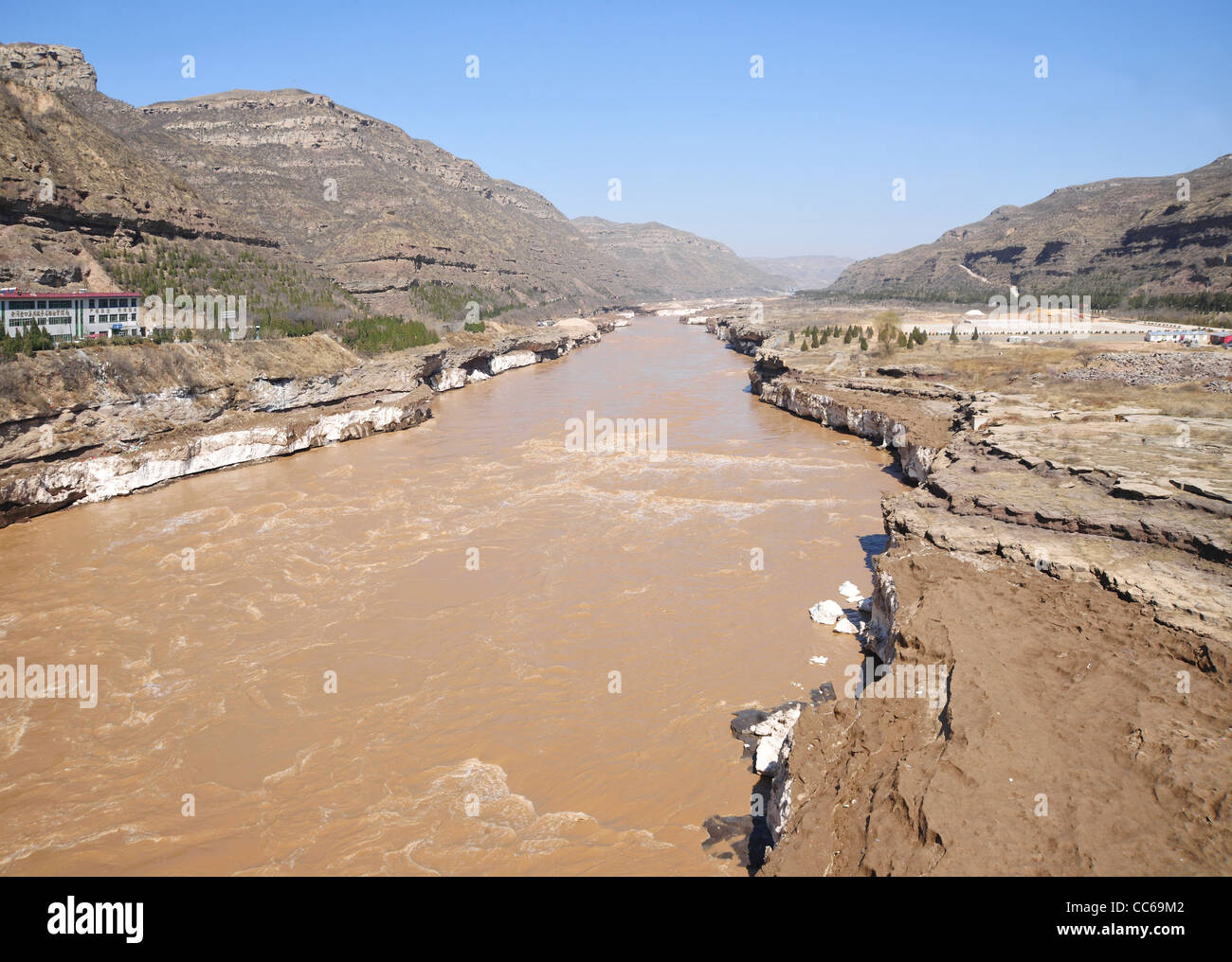 Scorre il fiume Giallo, Yanan, Shaanxi , Cina Foto Stock