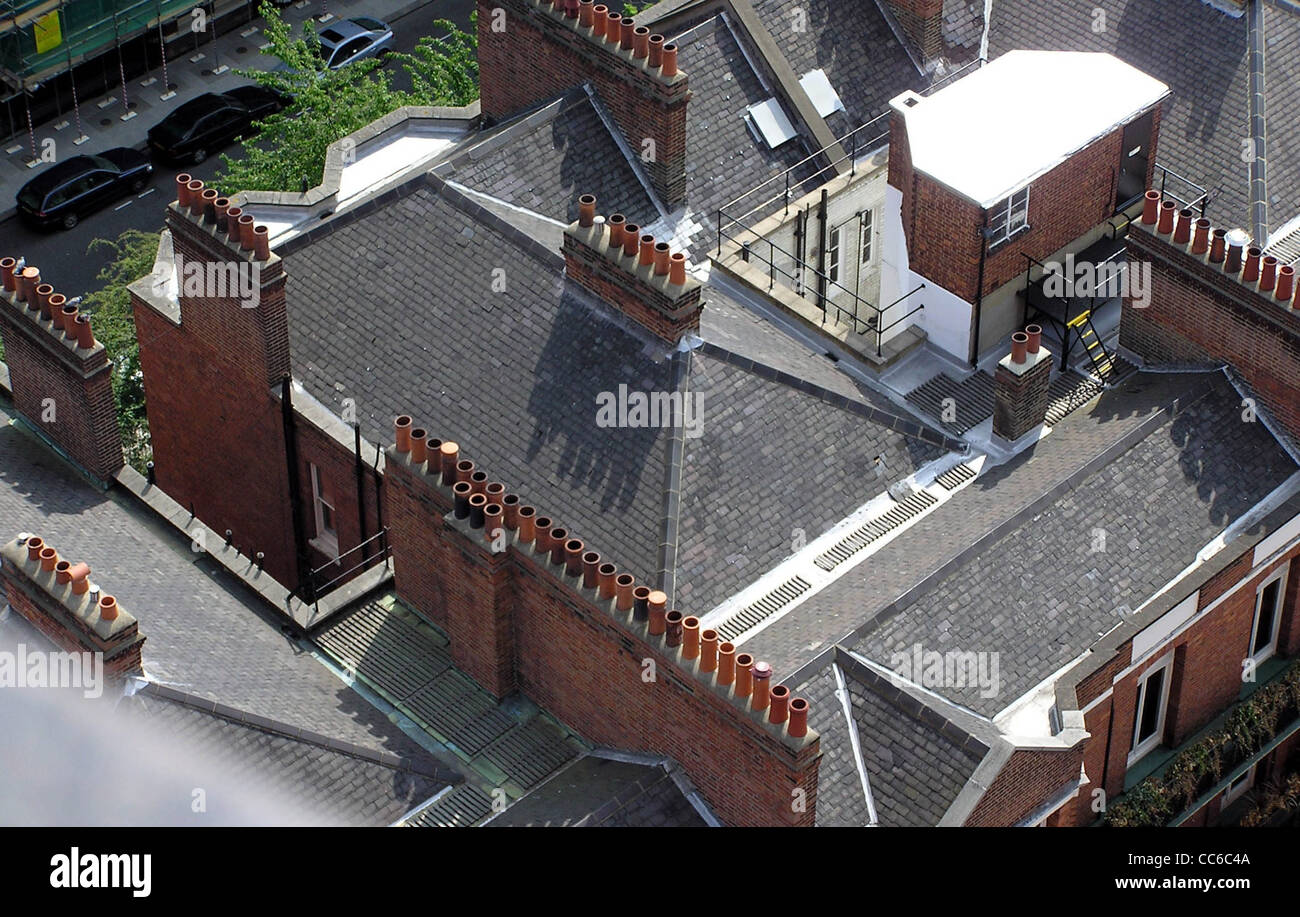 Comignoli a Londra, Inghilterra, visto dalla torre di Westminster Cattedrale cattolica romana. Foto Stock