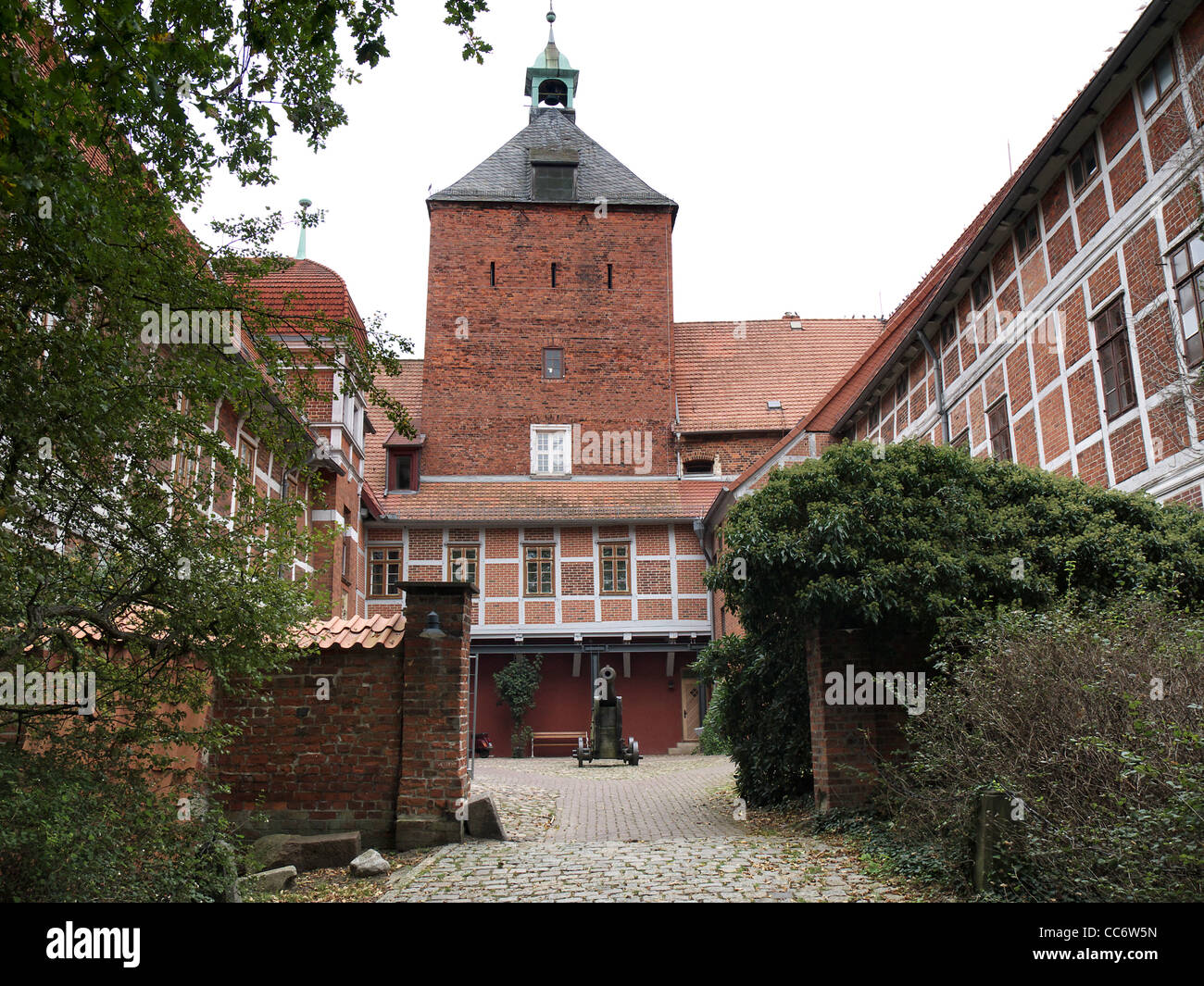 Cancello principale alla corte del Castello Winsen, Winsen Luhe, Germania. Foto Stock