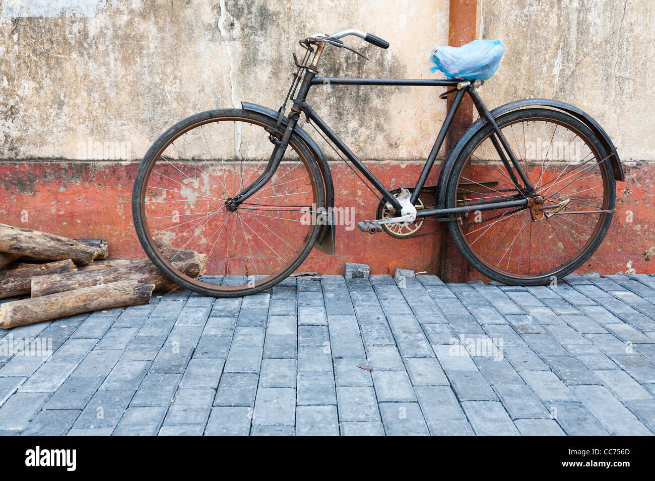 Vecchia bicicletta in Galle, Sri Lanka Foto Stock
