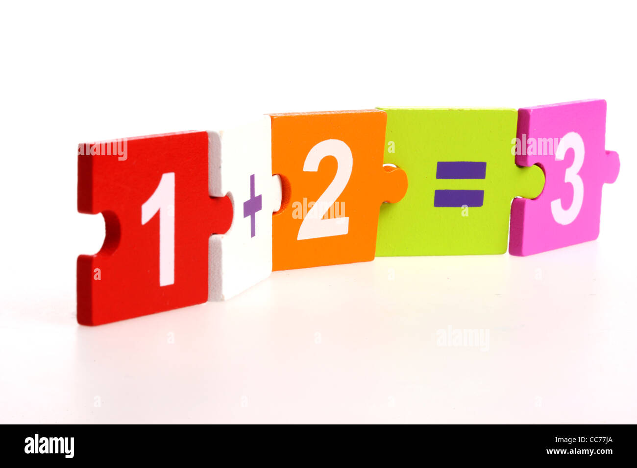 Matematica puzzle, per i bambini. Per imparare la matematica giocando, le operazioni aritmetiche di base. Foto Stock