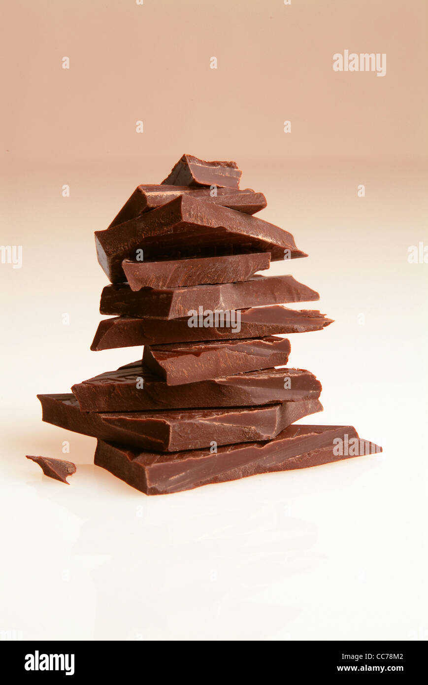 Pila di blocchi di cioccolato Foto Stock