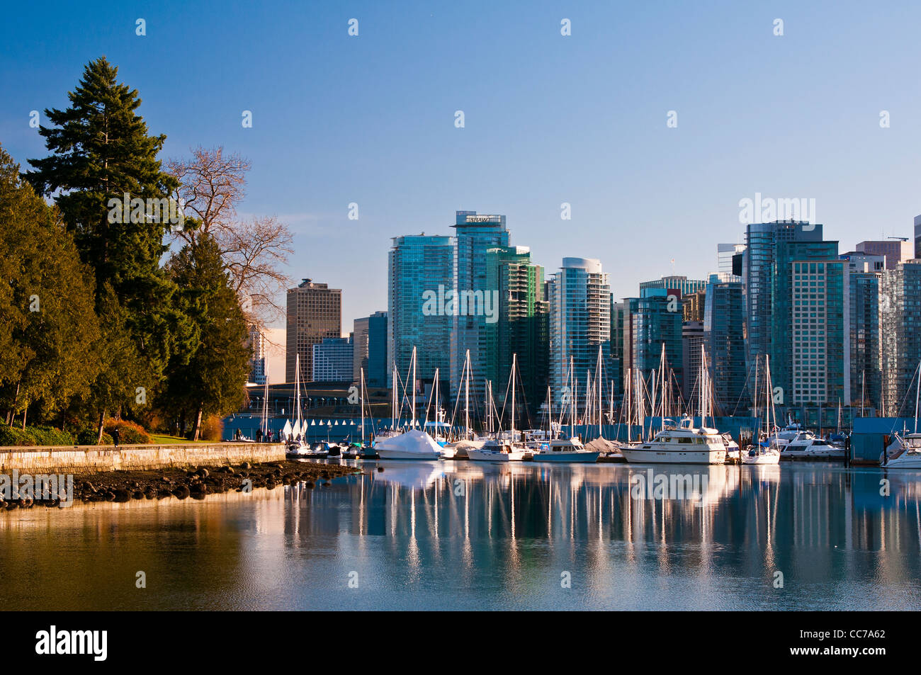 Vista panoramica sul centro città e Marina, Vancouver, British Columbia, Canada Foto Stock