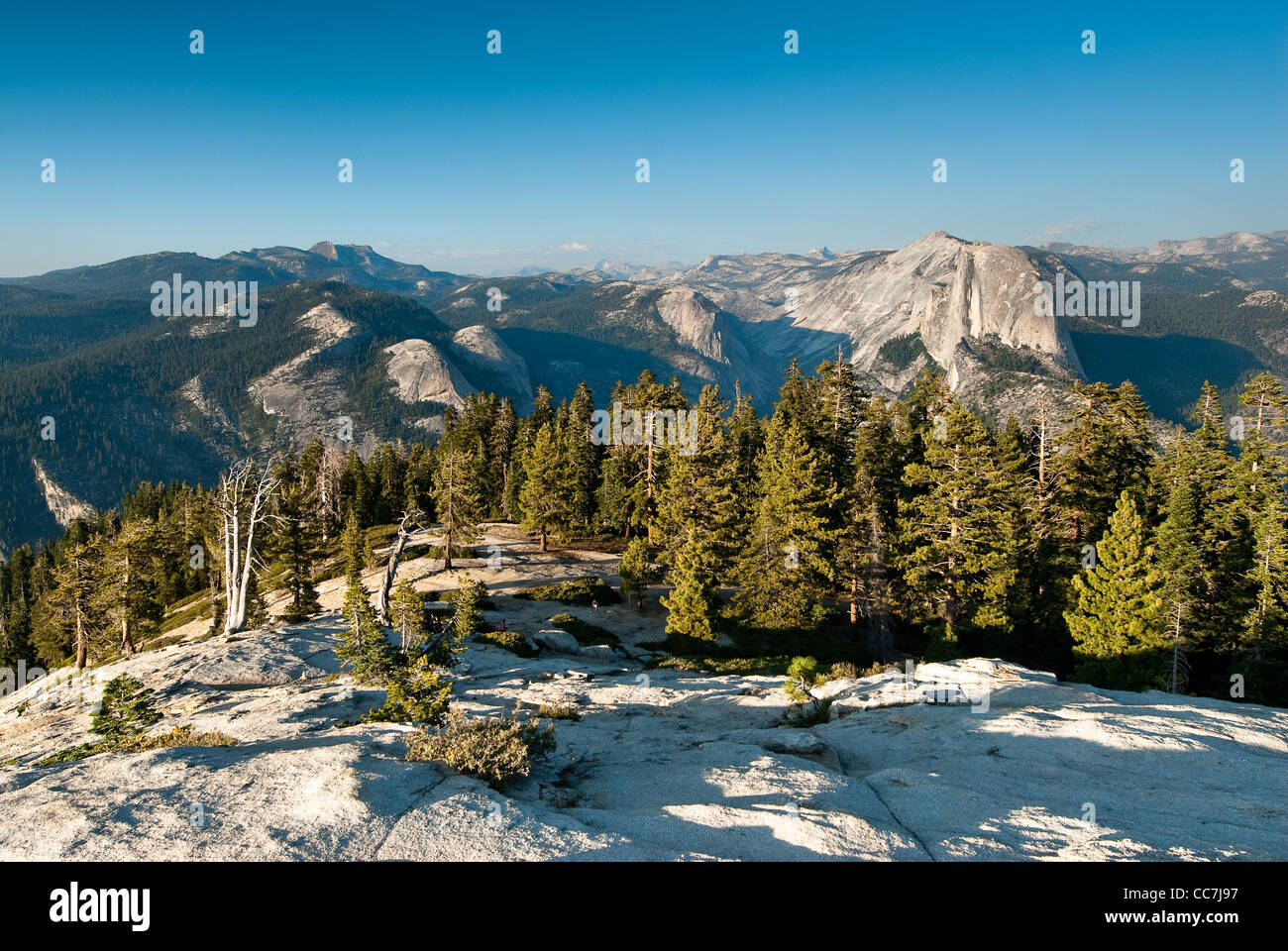 Vista panoramica dal seninel dome in Yosemite National Park, California, Stati Uniti d'America Foto Stock
