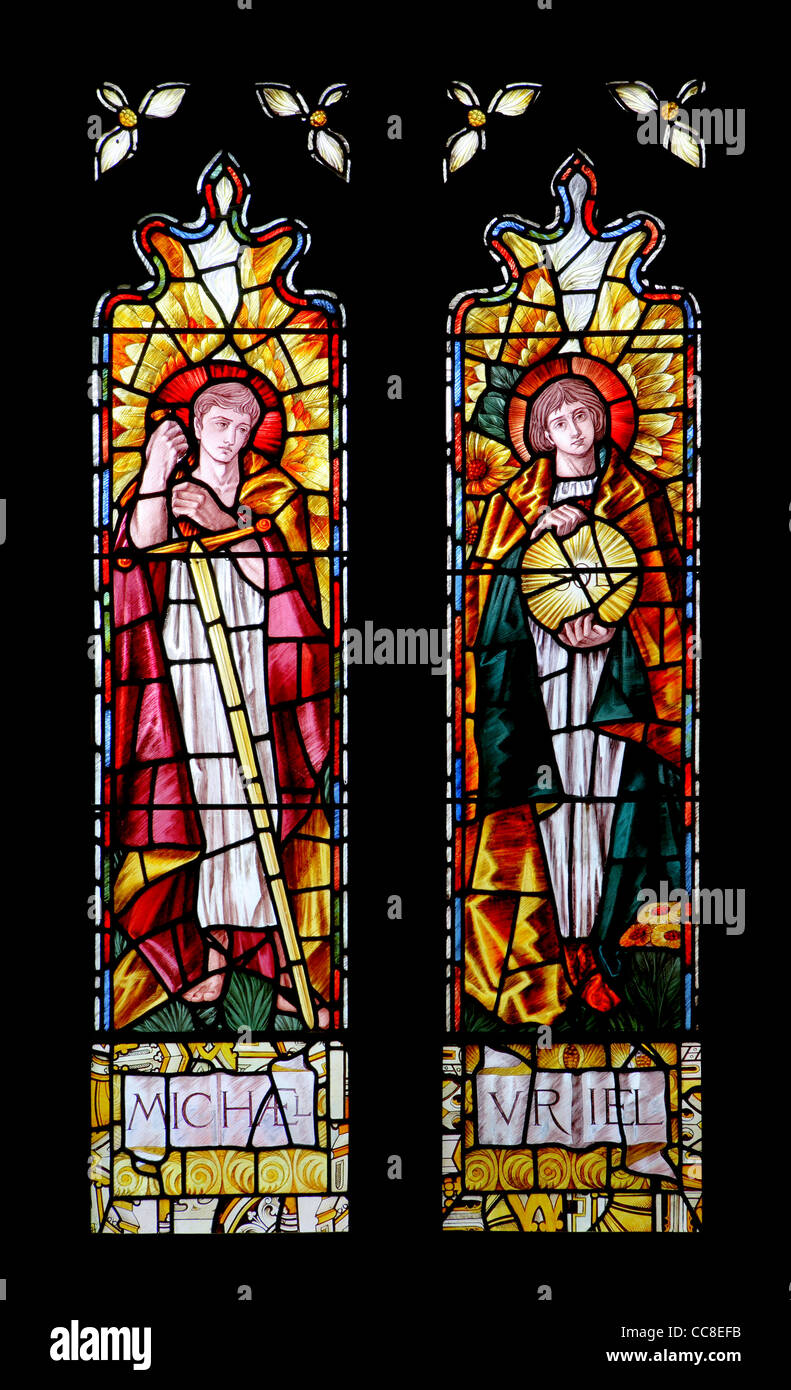 Finestra di Arcangelo da Selwyn immagine, la chiesa di St Mary, Mortehoe, Devon Foto Stock