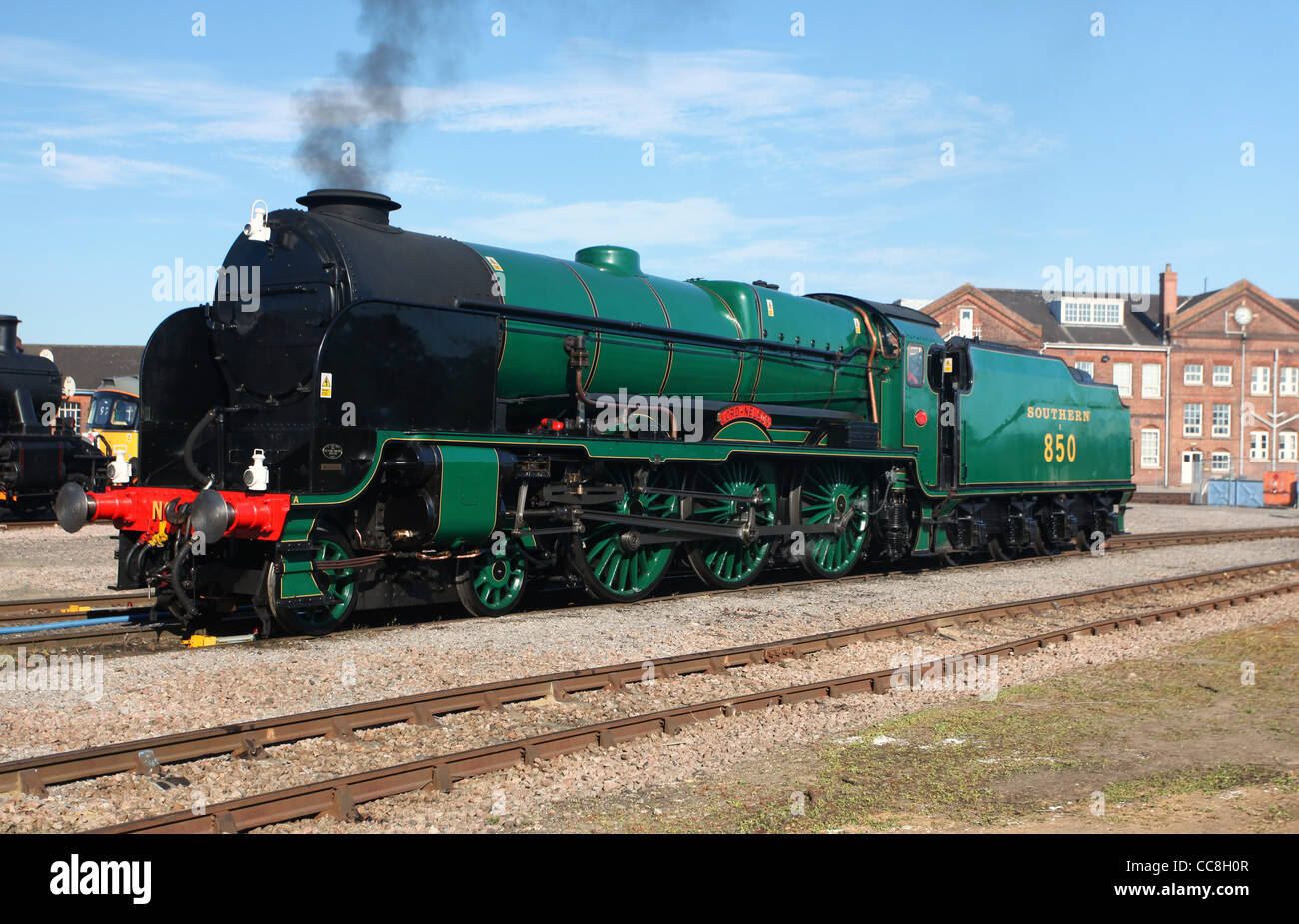 SR Maunsell 4-6-0 locomotore No.850 Lord Nelson a Eastleigh centenario open day Foto Stock