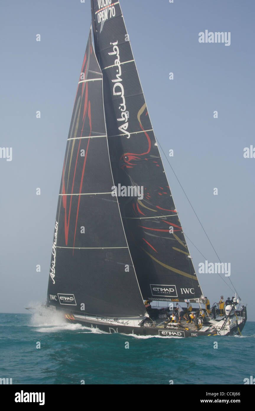 14.01.2012, Abu Dhabi. Volvo Ocean Race, gamba 3 gara, abu dhabi ocean racing barca, skipper Ian WALKER Foto Stock