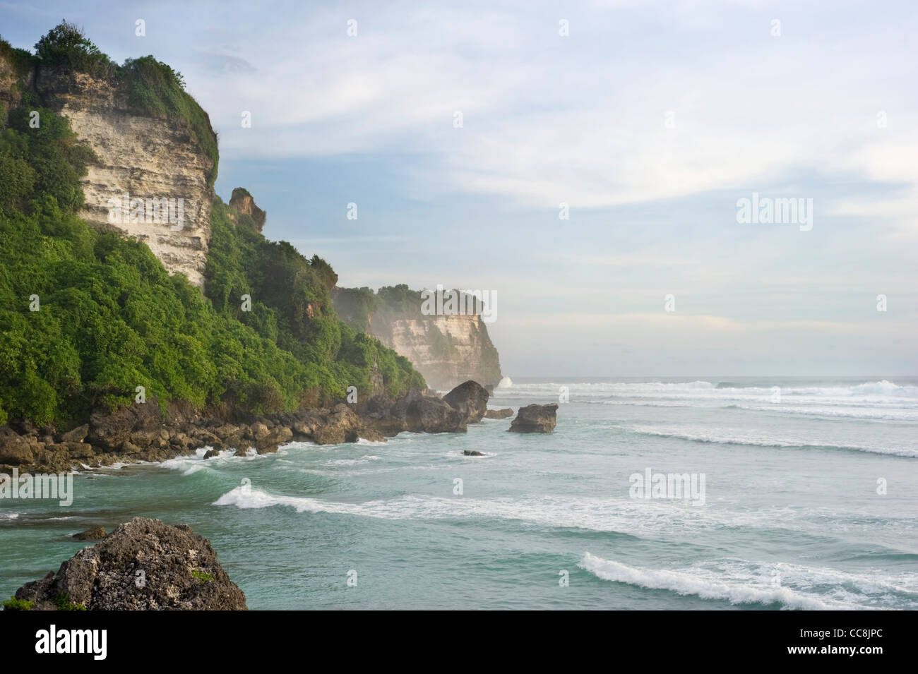 Paesaggio tropicale in Uluwatu. Bali, Indonesia Foto Stock