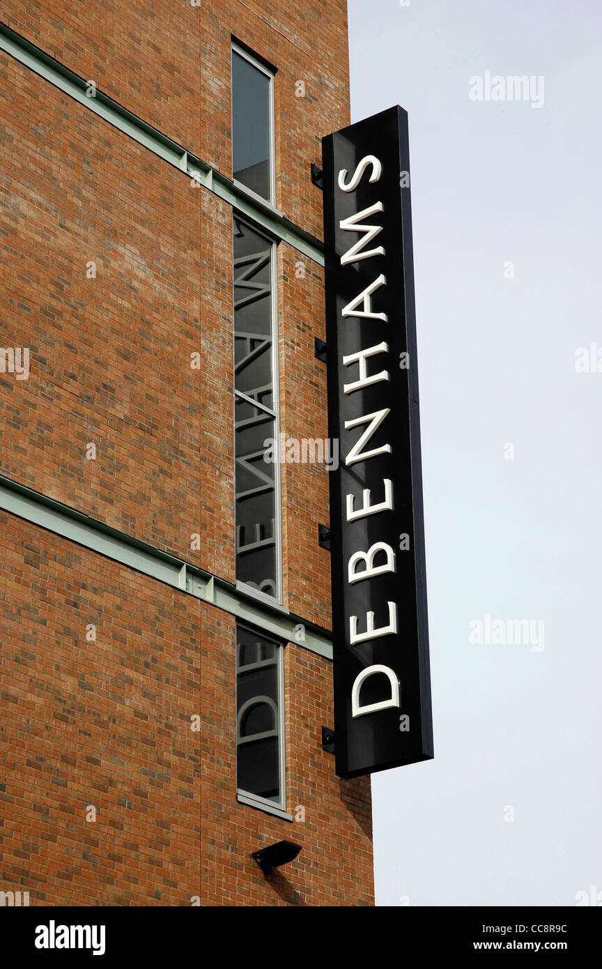 Negozio Debenhams segno a Foyleside Shopping Centre, Londonderry, Irlanda del Nord, Regno Unito Foto Stock