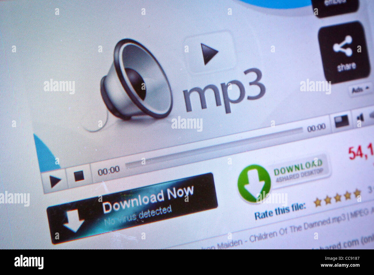 Schermo scaricare musica mp3 computer in internet Foto stock - Alamy