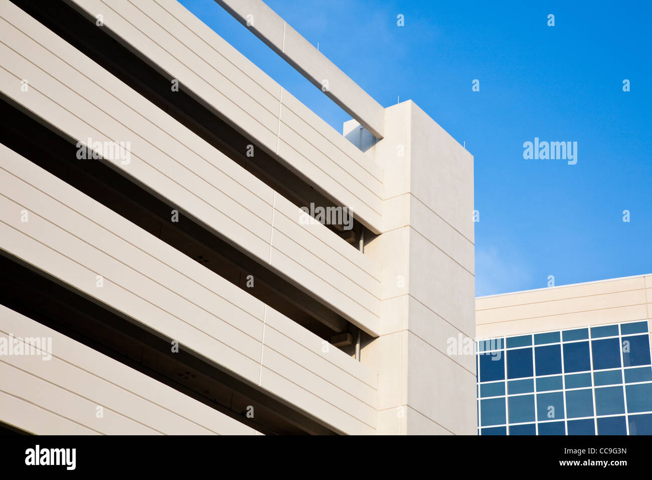 Dettagli architettonici del garage in ospedale della Florida McRae in Orlando, FL Foto Stock