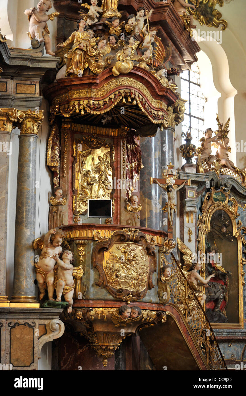 Decorazione ornata all'interno del monastero nei pressi del Castello di Praga Repubblica Ceca Foto Stock