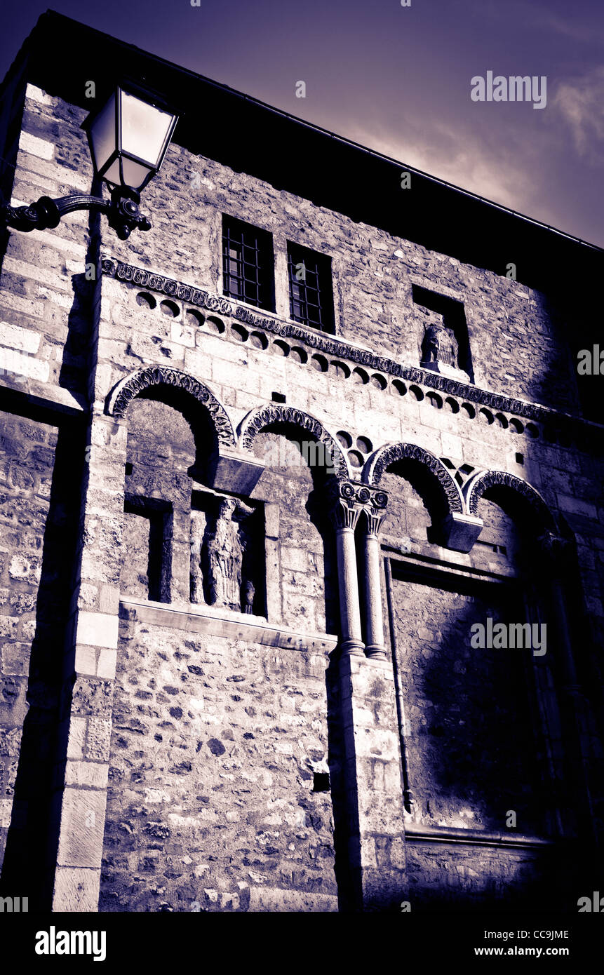 Parete e lampione in città vecchia Vieux Lyon, Francia (Patrimonio Mondiale dell'UNESCO) Foto Stock