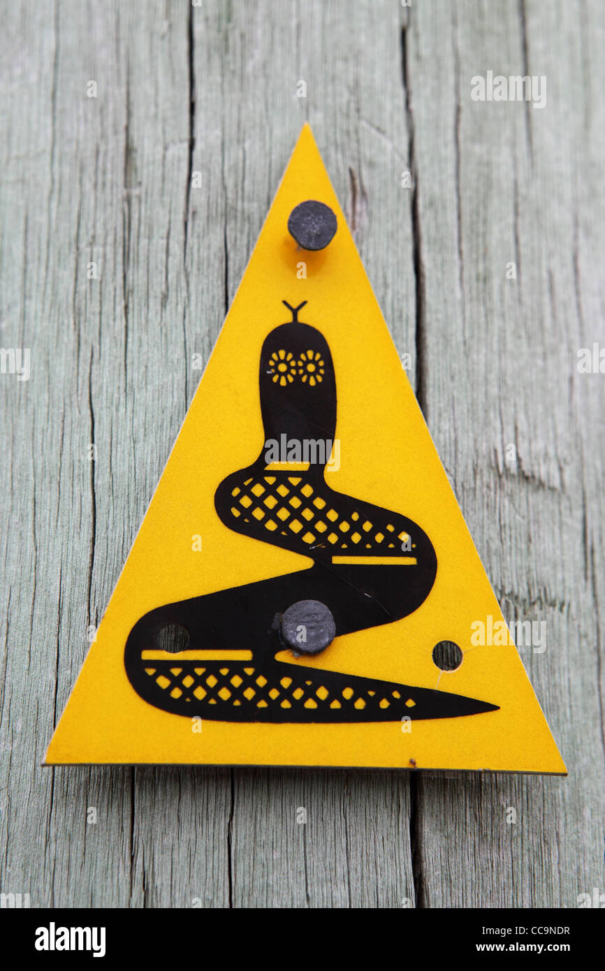 Segno per il Bibbulmun via, la lunga distanza a piedi il sentiero che corre da Kalamunda ad Albany in Western Australia. Foto Stock