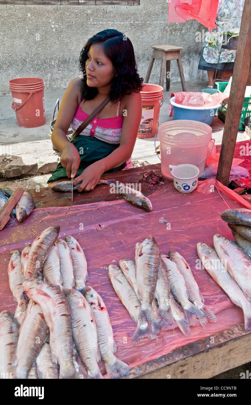 Iquitos, Perù. Belen mercato all'aperto. Foto Stock