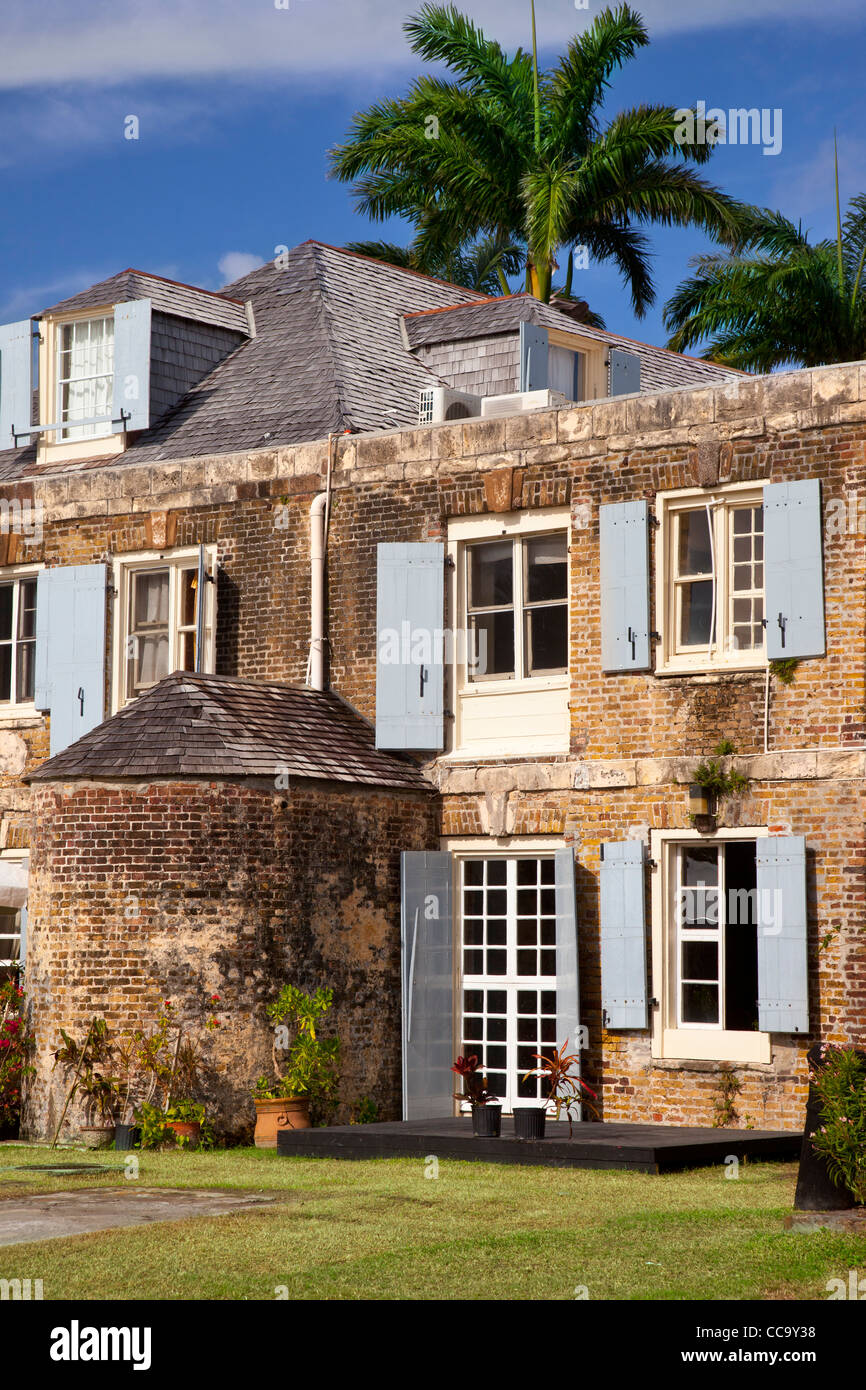 Edifici storici dell'Ammiraglio Nelson's darsene, Antigua, Isole Sottovento, West Indies Foto Stock