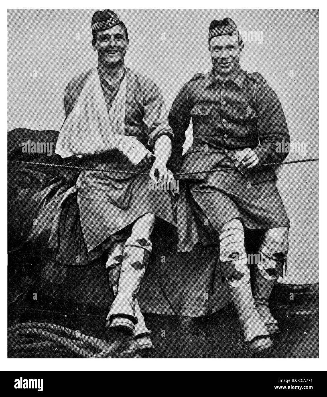 1914 sorridente coraggio feriti heroes Highlander canale inglese vaporizzatore nave da trasporto scozzese scozzese Kilt Uniforme aiuto home Foto Stock