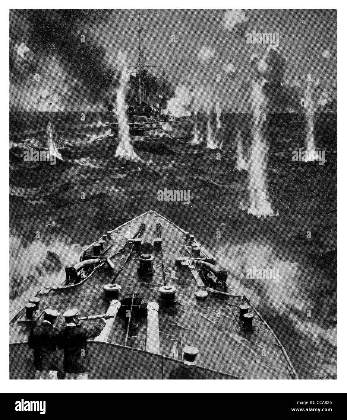 1915 HMS Triumph classe Swiftsure corazzata Royal Navy Smirne Flotta Alleata Bombardamento navale fire capitano artiglieria marinaio Foto Stock