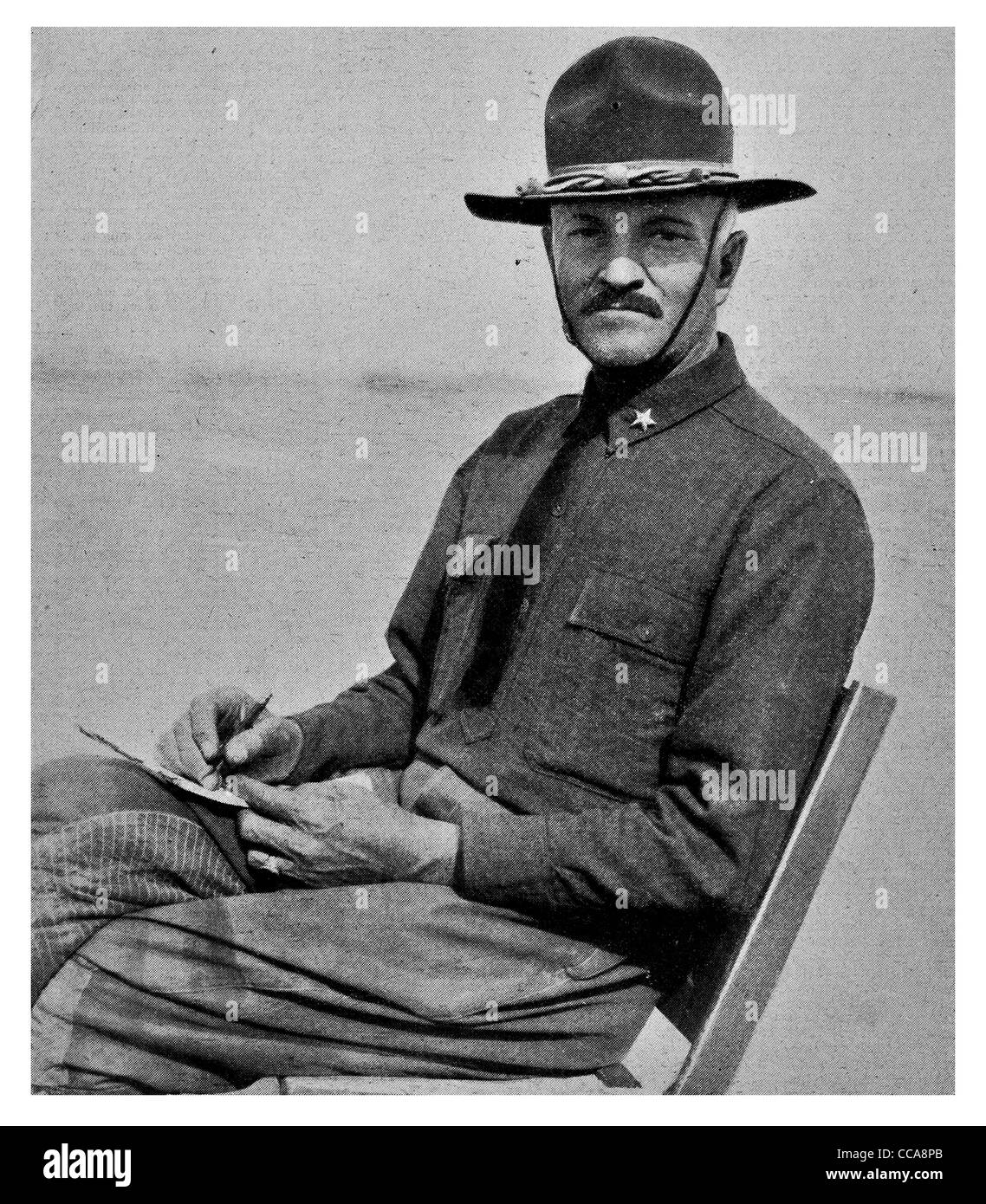1917 Comandante in Capo delle forze americane in Europa Il Maggiore Generale John Joseph Black Jack Pershing forze Expeditionary Foto Stock