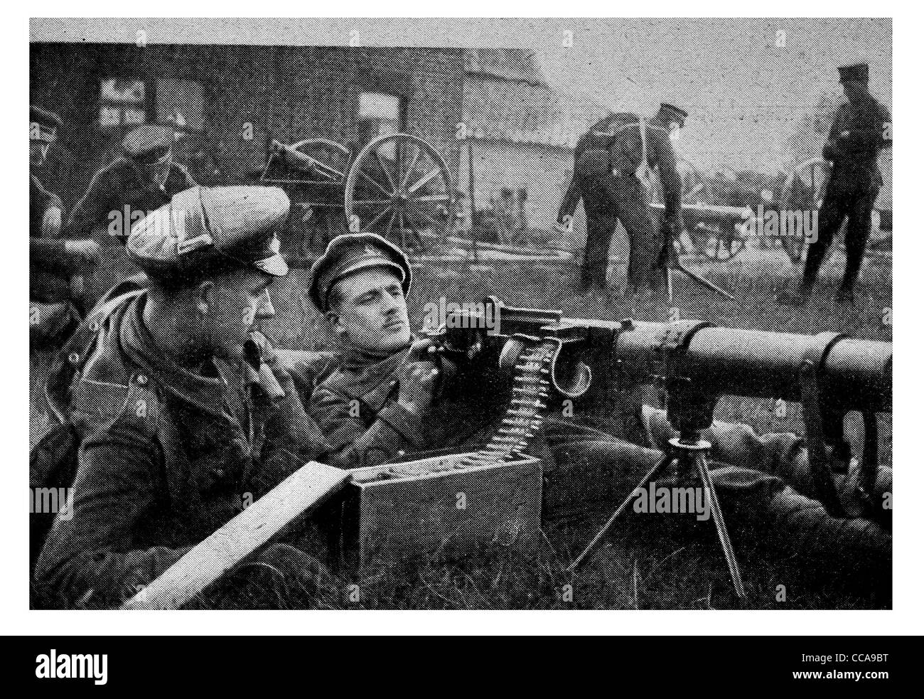 1916 British mitragliatrice pratica sezione Fiandre Gunner munizioni bullet scatola della cartuccia di maxim formazione ufficiale del treno Foto Stock